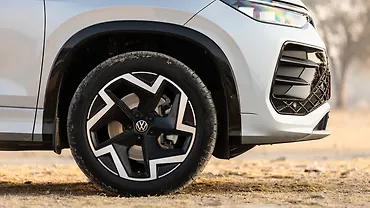 Volkswagen Tayron R-Line Front Fender