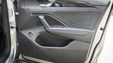 Volkswagen Tayron R-Line Front Right Door Pad