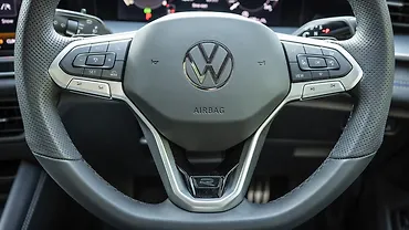 Volkswagen Tayron R-Line Steering Mounted Controls