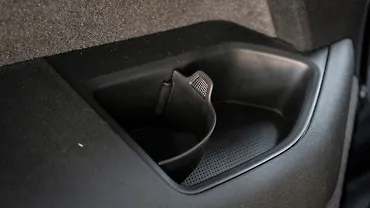 Volkswagen Tayron R-Line Third Row Cup Holders