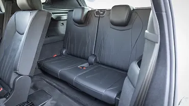 Volkswagen Tayron R-Line Third Row Seats