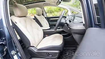 MG Windsor EV Front Row Seats