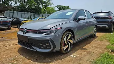 फ़ॉक्सवैगन गोल्फ़ जीटीआई अब शोरूम्स पर पहुंचना हुई शुरू