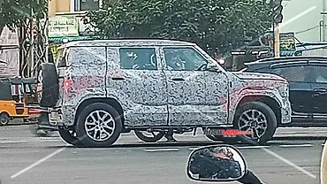 Mahindra Bolero 2026 Right Side View