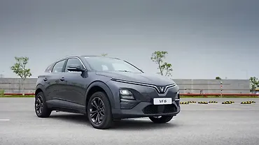 विनफ़ास्ट ने भारत में मारी दमदार ऐंट्री; सिर्फ़ 4 महीनों में बेच डाले 1,000 ईवी कार्स विनफ़ास्ट ने भारत में मारी दमदार ऐंट्री; सिर्फ़ 4 महीनों में बेच डाले 1,000 ईवी कार्स