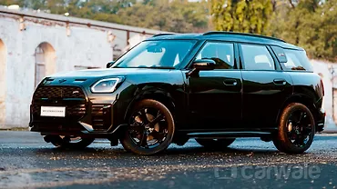 मिनी कंट्रीमैन इलेक्ट्रिक लेफ्ट फ्रंट थ्री क्वार्टर