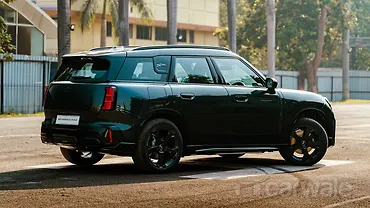 मिनी कंट्रीमैन इलेक्ट्रिक राइट रियर थ्री क्वार्टर