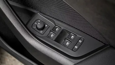 स्कोडा ऑक्टाविया आरएस फ्रंट ड्राइवर पावर विंडो स्विच