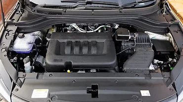 Mahindra XUV 7XO Engine Shot