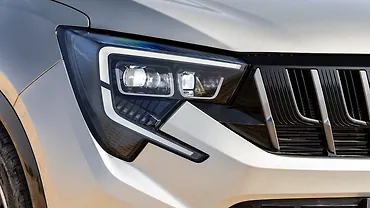 Mahindra XUV 7XO Headlight