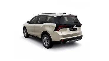 Mahindra XUV 7XO Left Rear Three Quarter