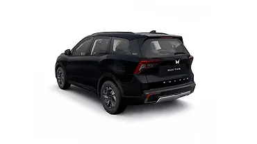 Mahindra XUV 7XO Left Rear Three Quarter