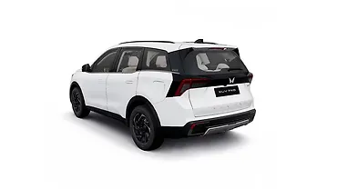 Mahindra XUV 7XO Left Rear Three Quarter