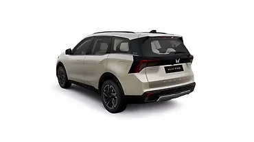 Mahindra XUV 7XO Left Rear Three Quarter