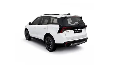 Mahindra XUV 7XO Left Rear Three Quarter