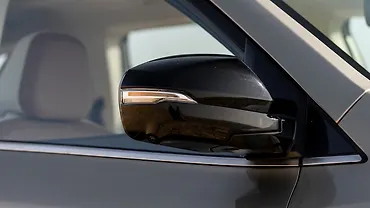 Mahindra XUV 7XO ORVM Blinker