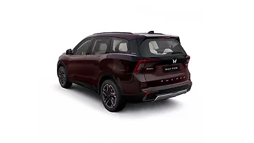 Mahindra XUV 7XO Right Rear Three Quarter