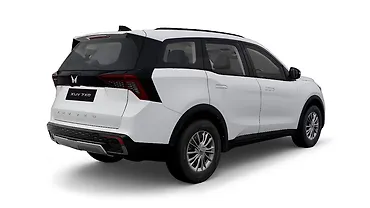 Mahindra XUV 7XO Right Rear Three Quarter