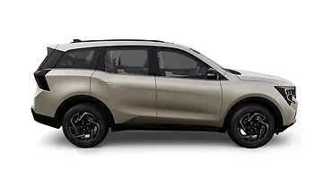 Mahindra XUV 7XO Right Side View