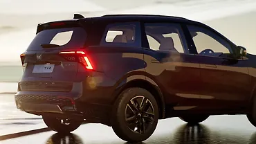 Mahindra XUV 7XO Right Rear Three Quarter