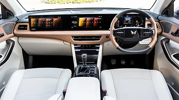 Mahindra XUV 7XO Dashboard