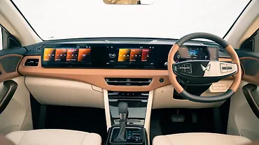 Mahindra XUV 7XO Dashboard