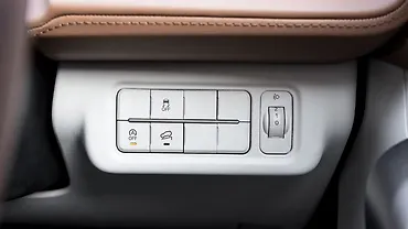 Mahindra XUV 7XO Dashboard Switches