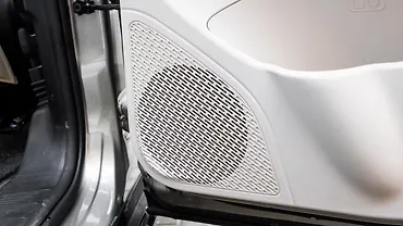 Mahindra XUV 7XO Rear Speakers