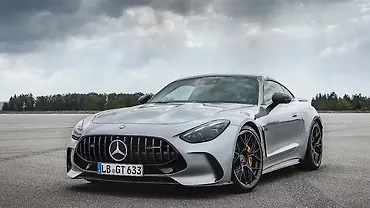 मर्सिडीज़ बेंज़ एएमजी जीटी 63 लेफ्ट फ्रंट थ्री क्वार्टर