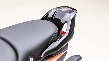 Aprilia SR 175 Grab Rail