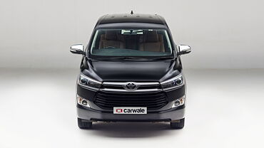 Discontinued Toyota Innova Crysta 2016 Front View