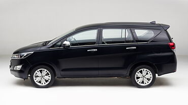 Discontinued Toyota Innova Crysta 2016 Left Side View