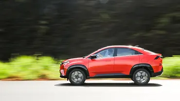 टाटा कर्व लेफ्ट साइड दृश्य