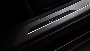 Land Rover Range Rover Exterior Closeups - CarWale