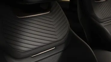 Land Rover Range Rover Front Row Seats