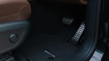 मर्सिडीज़ बेंज़ जीएलएस पेडल्स/पैर कंट्रोल्स