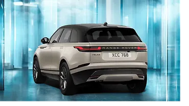 लैंड रोवर रेंज रोवर वेलार लेफ्ट रियर थ्री क्वार्टर