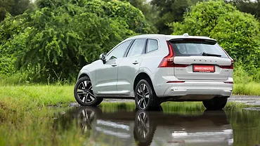 वॉल्वो xc60 लेफ्ट रियर थ्री क्वार्टर