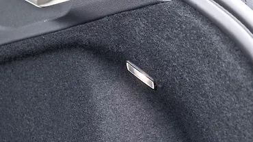 वॉल्वो xc60 बूट लाइट