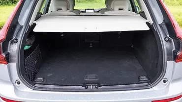 वॉल्वो xc60  पार्सल ट्रे के साथ बूटस्पेस / मुड़ने वाला