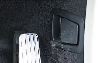 वॉल्वो xc60 डेड पैडल