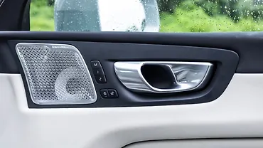 वॉल्वो xc60 सामने के दाएं दरवाज़े का पैड हैंडल