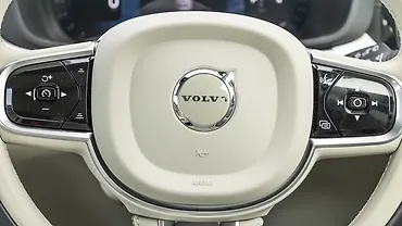 वॉल्वो xc60 स्टीयरिंग माउंटेड कंट्रोल्स