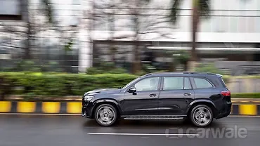 मर्सिडीज़ बेंज़ जीएलएस लेफ्ट साइड दृश्य