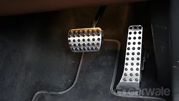 मर्सिडीज़ बेंज़ जीएलएस फ्रंट रौ सीट्स