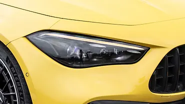 मर्सिडीज़ बेंज़ एएमजी CLE ब्लिंकर