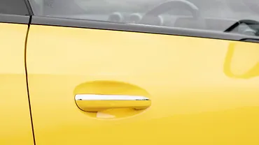 मर्सिडीज़ बेंज़ एएमजी CLE फ्रंट डोर हैंडल