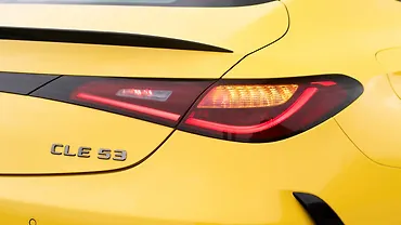 मर्सिडीज़ बेंज़ एएमजी CLE रियर सिग्नल / ब्लिंकर लाइट
