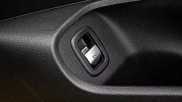 मर्सिडीज़ बेंज़ एएमजी CLE बोनेट/हुड रिलीज़