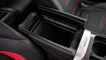 मर्सिडीज़ बेंज़ एएमजी CLE फ्रंट सेंटर आर्म रेस्ट स्टोरेज